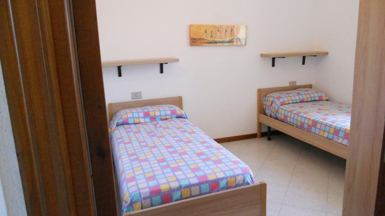 Casa Vacanze La Bandera 2 ซานตา เตเรซา กัลลูรา ภายนอก รูปภาพ