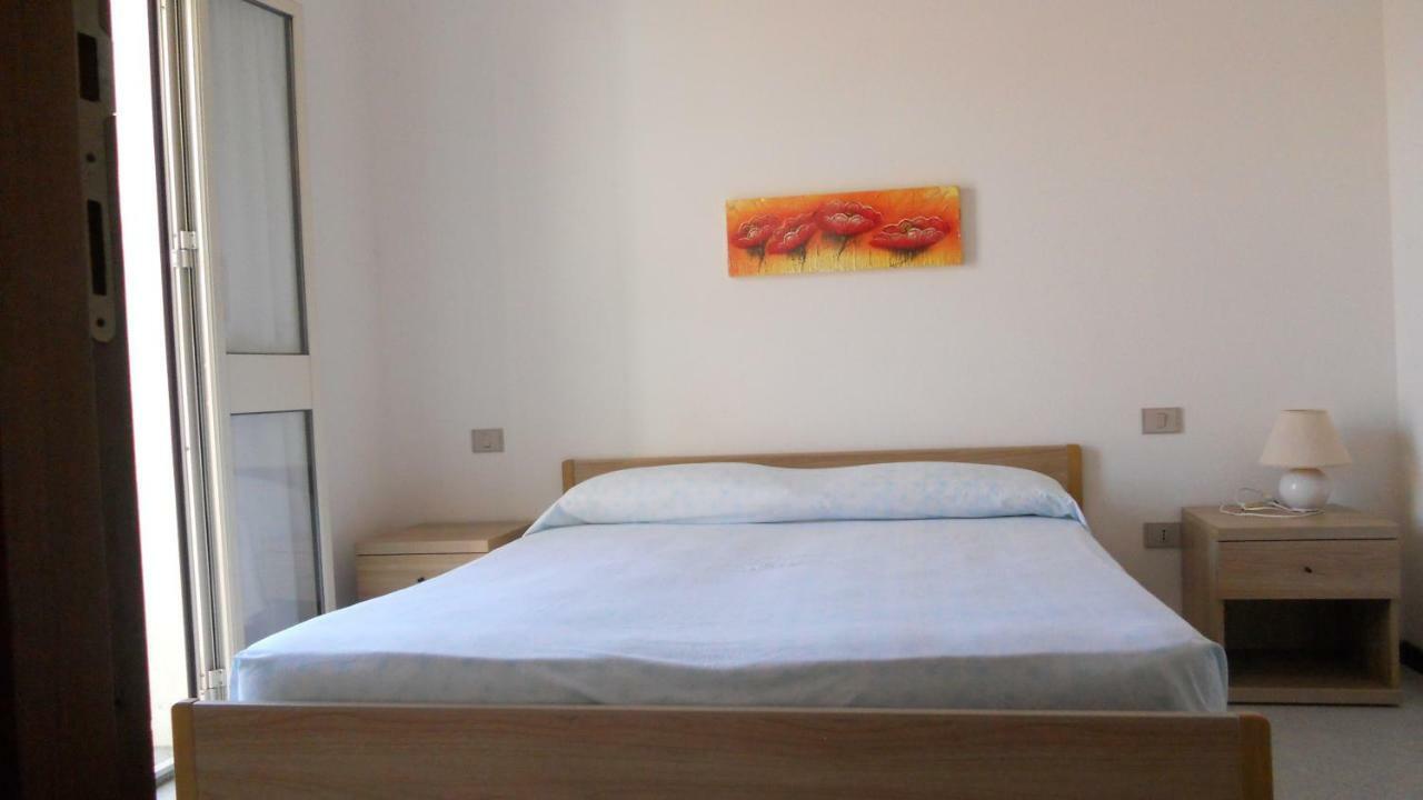 Casa Vacanze La Bandera 2 ซานตา เตเรซา กัลลูรา ภายนอก รูปภาพ